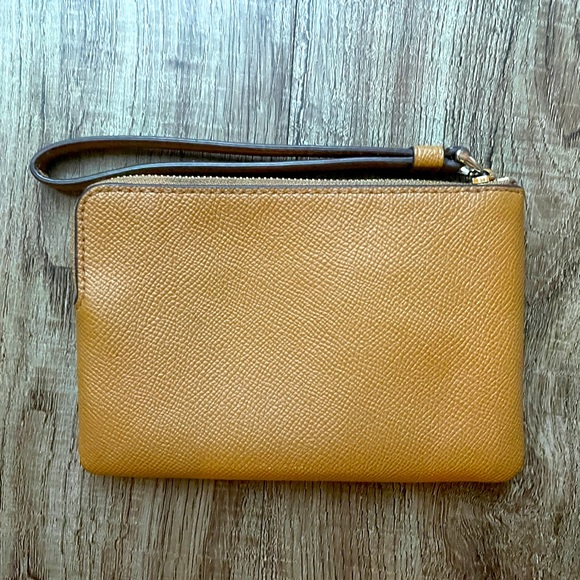 COACH Wristlet - Picture 2 of 7
